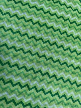 Claire’s Green/White Zigzag Pattern Infinity Scarf-St Patrick’s Day-Grinch Vibes